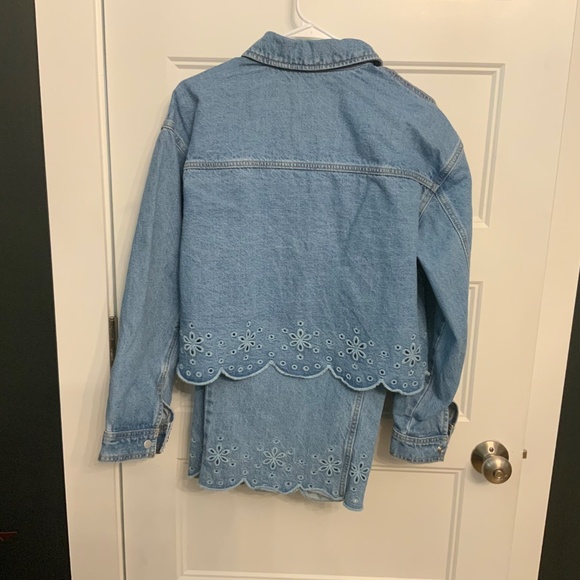 Denim scallop suit - Picture 2 of 4